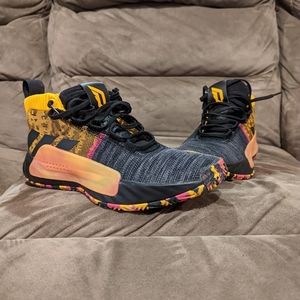 Adidas Dame 5 Size 9